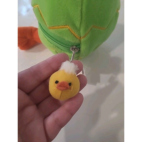 Easter Plush Surprise Egg Chick 8" Duckling Zipper Green Yellow Plushland 2006 - Picture 6 of 10